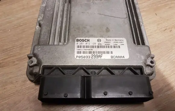 Dodge Caliber Engine control unit/module 0281012129