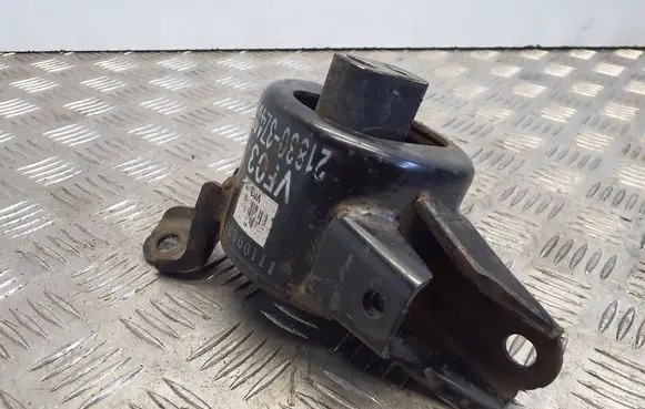 Hyundai i40 Engine mount bracket 218303Z400 11100637