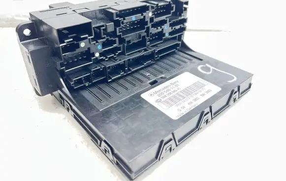 Mercedes-Benz CLK A209 C209 Fuse module 2095451101 5DK00848511
