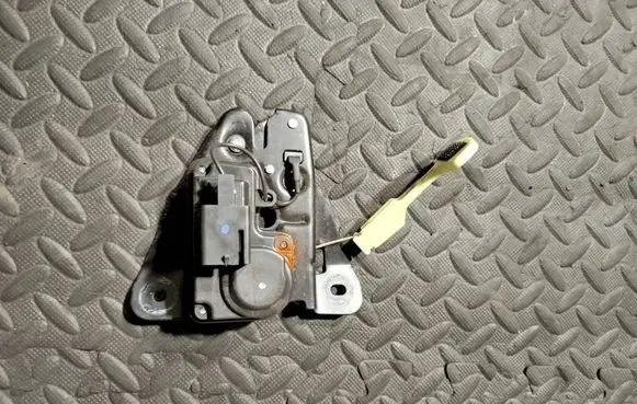 Maserati Ghibli Loading door lock 675000539 1413921AC