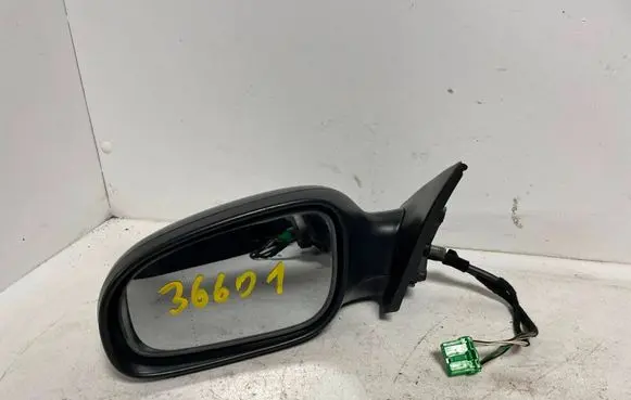 Volvo V70 Front door electric wing mirror E11015463 E11025463