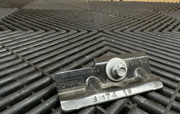 Ford Edge II Battery bracket FT4B10718AC