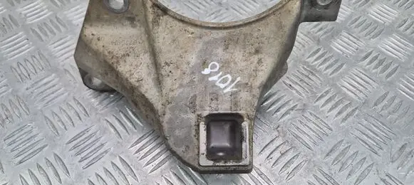 BMW 5 F10 F11 Engine mounting bracket 6775914