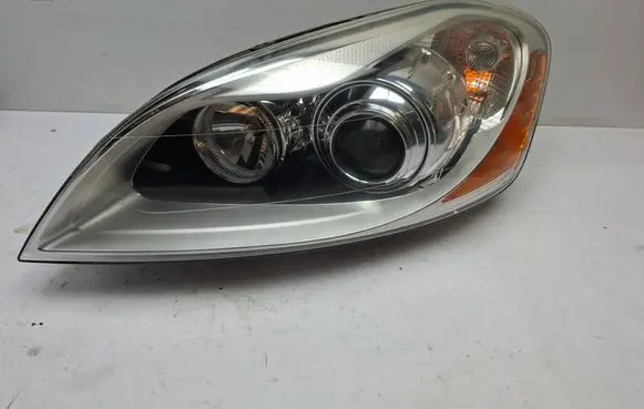 Volvo XC60 Headlight/headlamp 30763135 89902826 Y413ABLTDG