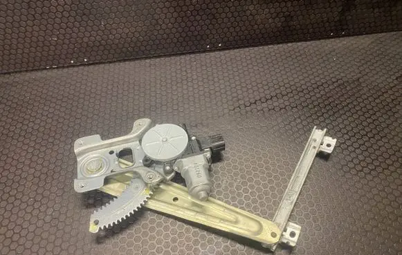 Peugeot 4007 Front door window regulator with motor 5713A086