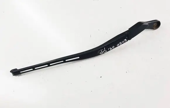 Seat Exeo (3R) Front wiper blade arm