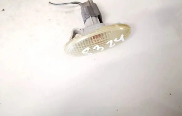 Mazda 5 Front fender indicator light p2829