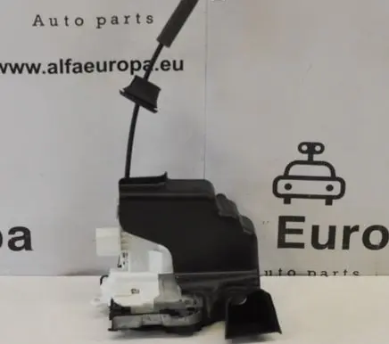 Audi A4 Allroad B9 Coupe door lock (next to the handle) 8W1837349A