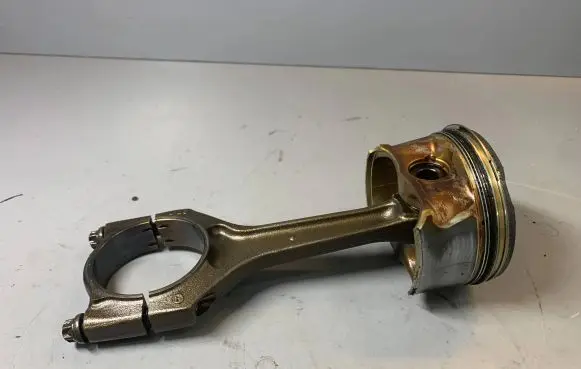 BMW 1 F20 F21 Piston with connecting rod 11247812641 11257812567