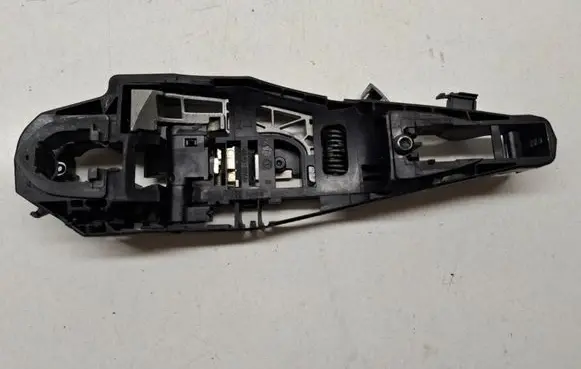 Peugeot 508 RXH Front door exterior handle/bracket 9688834180
