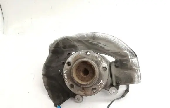 BMW 7 E65 E66 Front wheel hub