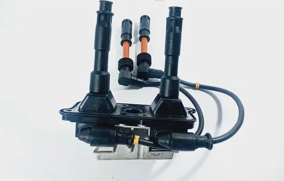 Audi A4 S4 B5 8D High voltage ignition coil 5358057551