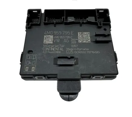Audi Q7 4M Door control unit/module 4M0959795E 4M0959795C A2C7466031800