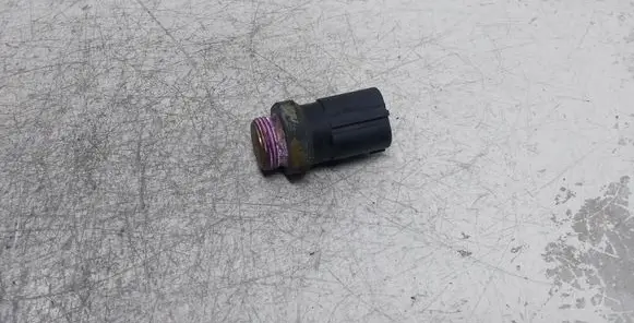 Coolant temperature sensor