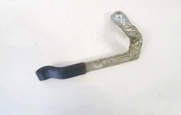 Opel Astra H Engine bonnet (hood) release handle