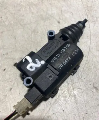 Opel Astra G Central locking motor 13118786 705472