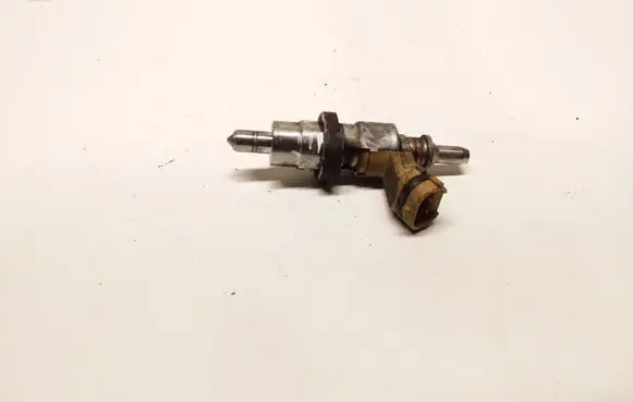 Toyota Avensis T250 Fuel injector 2371026011