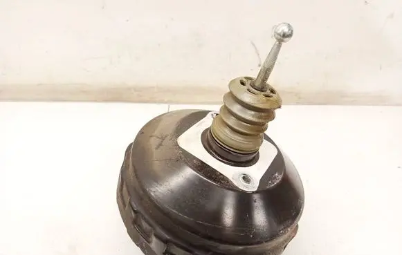 Volkswagen Golf VI Brake booster 1K2614105AT