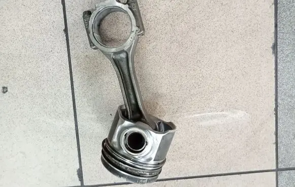 Audi A6 S6 C6 4F Piston with connecting rod 12281L97A8R061038J