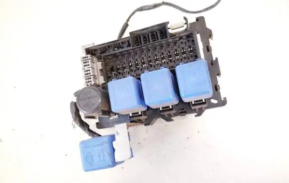 Nissan King Cab, Navara Fuse box set
