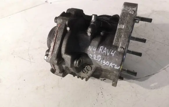 Toyota RAV 4 (XA30) Gearbox transfer box case W82 1Y330