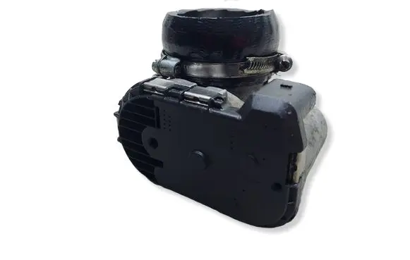 Volkswagen PASSAT B5 Throttle valve 06B133062MKASACJA 06B133062M