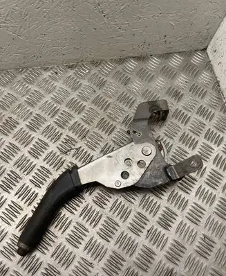 KIA Sorento Handbrake/parking brake lever assembly