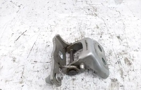 Peugeot 308 SW Rear door upper hinge