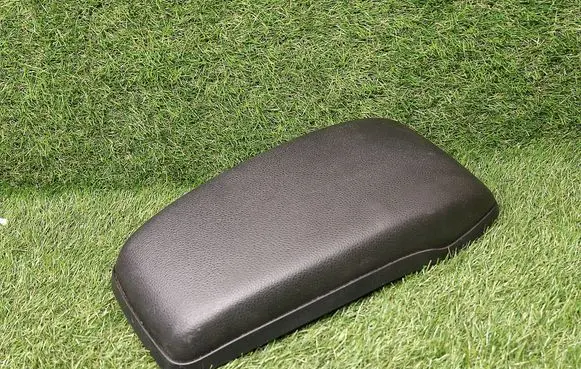 Ford Mondeo Mk III Armrest 1S7XF060A76ABW P8TVVA