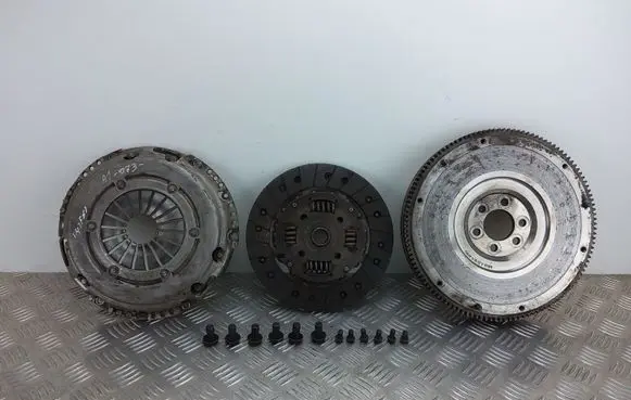 Audi A1 Clutch set kit 03C141025J 03C141031D