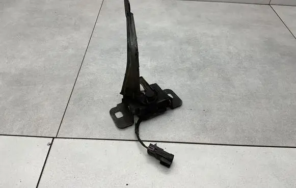 Opel Mokka Engine bonnet/hood lock/latch loop/hook 