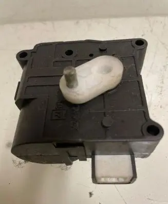 Toyota Corolla Verso E121 Air flap motor/actuator 1138002051 3623