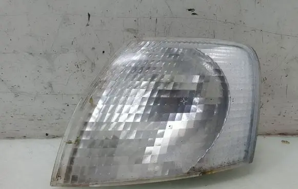 Volkswagen PASSAT B5 Front indicator light 3B0953049C