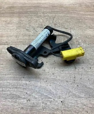 BMW X5 F15 Bonnet Pedestrian Airbag Actuator 7326020 P47A14B