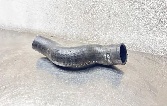Opel Zafira B Intercooler hose/pipe 55557037 498891241