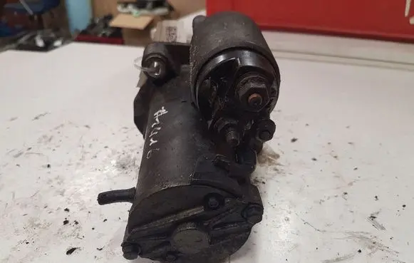 Volvo V40 Starter motor 30644972