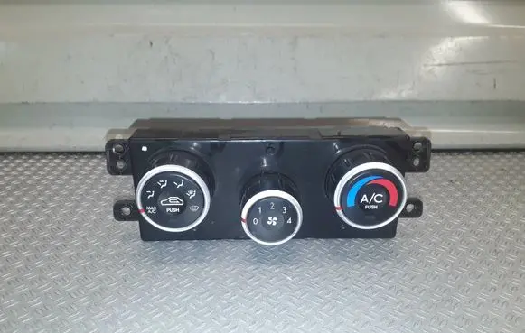 Hyundai Tucson JM Climate control unit 972502EXXX