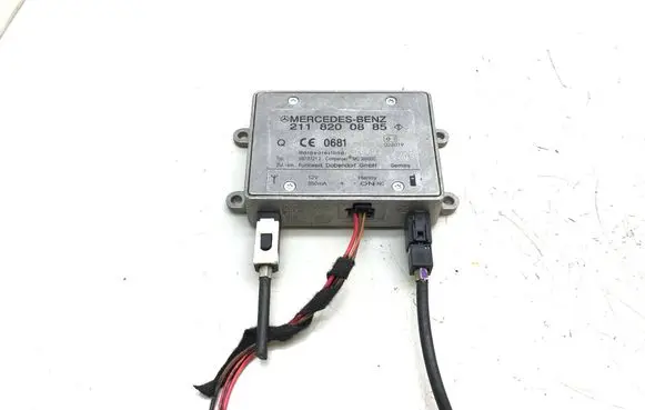 Mercedes-Benz CLS C219 Bluetooth antenna 2118200885 k3106