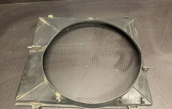Hyundai Terracan Radiator cooling fan shroud 25352H1900