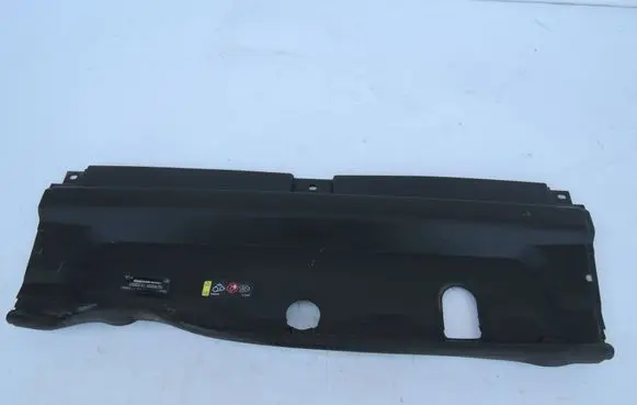Volvo S90, V90 Radiator trim 31425025