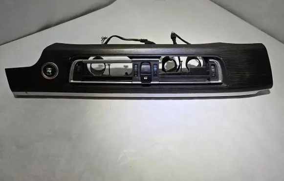 BMW 7 F01 F02 F03 F04 Panel trim