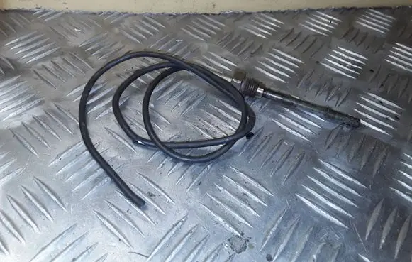 Mercedes-Benz E W211 Exhaust gas temperature sensor A0051531028
