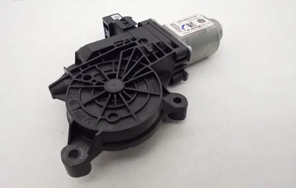 Volkswagen Jetta VI Rear door window regulator motor 6R0959812M 402586A