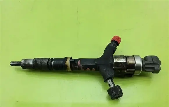 Toyota Corolla E120 E130 Fuel injector 2367027020