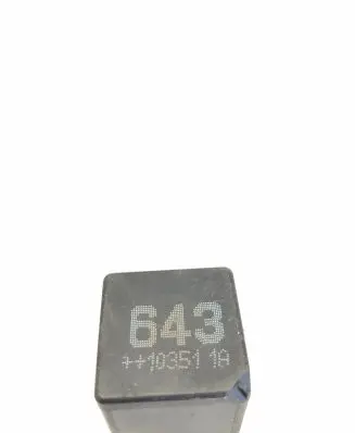 Audi A5 8T 8F Other relay 8K0951253 V23136B6X72