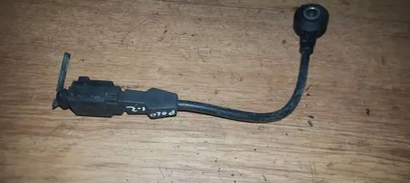 Volkswagen Polo Detonation knock sensor 06a905377d