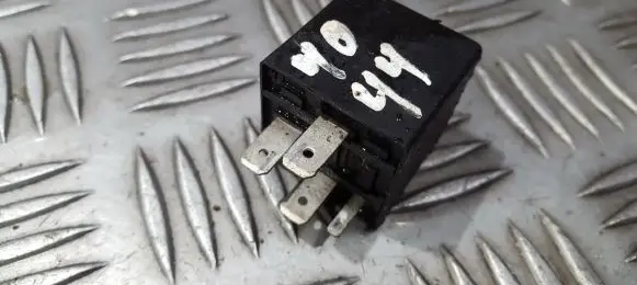Volkswagen Golf III Other relay 191955529 72HV002