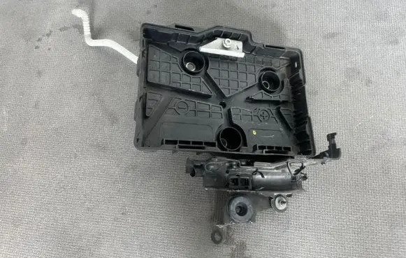 Renault Clio IV Battery box tray 648601269R 96852