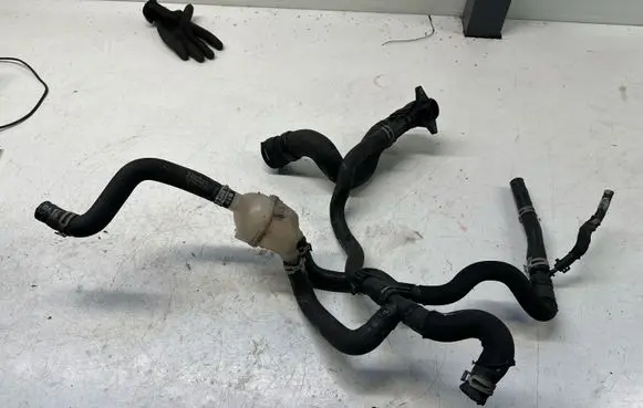 Opel Astra K Engine coolant pipe/hose 