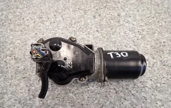 Nissan X-Trail T30 Wiper motor